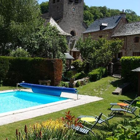 Logis Hotel Restaurant L'Auberge Du Chateau Muret-le-Château エクステリア 写真