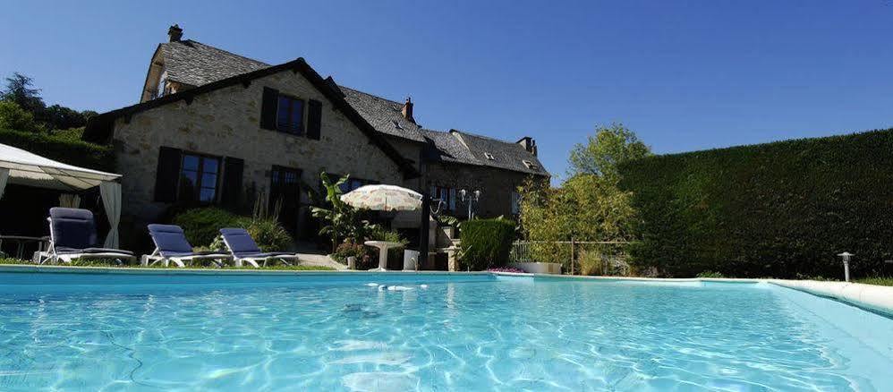 Logis Hotel Restaurant L'Auberge Du Chateau Muret-le-Château エクステリア 写真